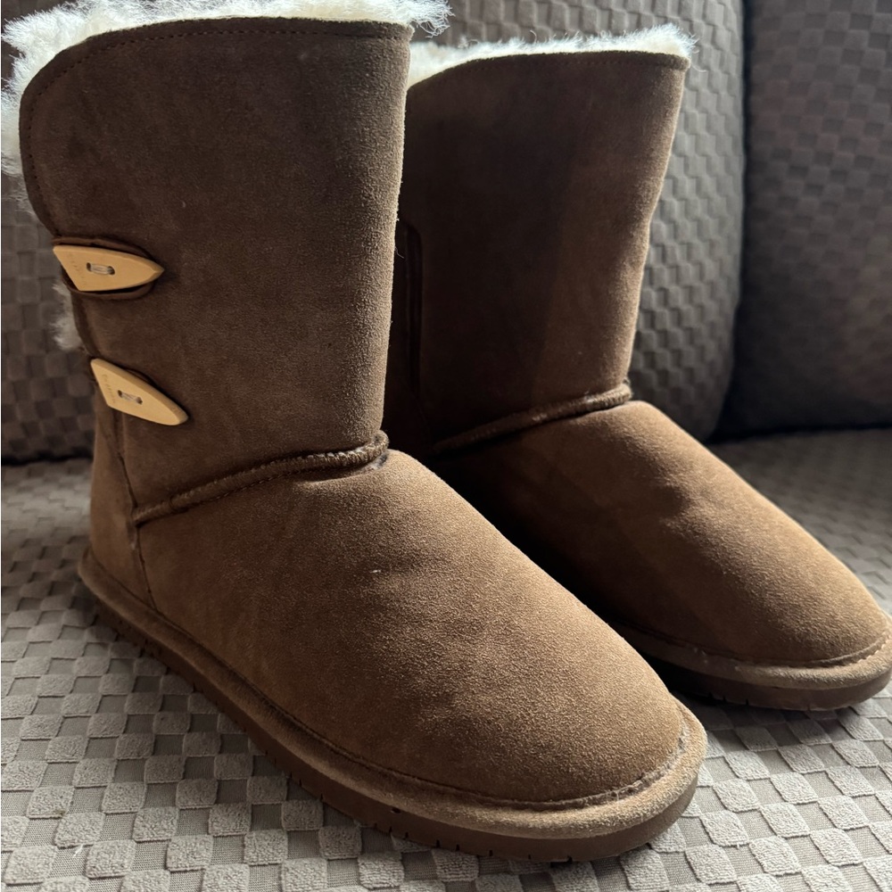 BearPaw Tan Suede Boots With Sheep Skin/ Wool Blend Lining. Size 9 - Picture 2 of 16